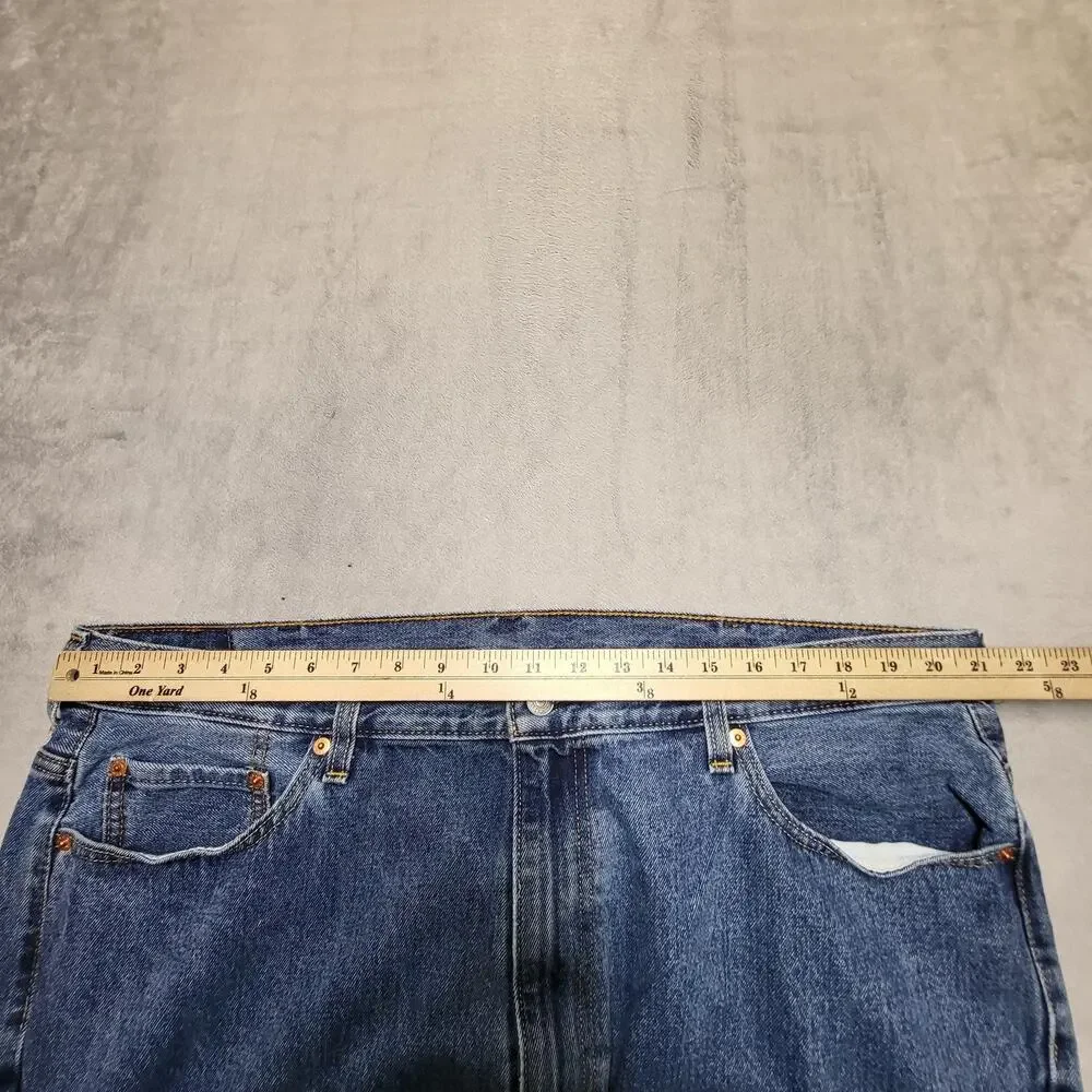 Levi's 550 Jeans Mens 44x30 Blue Straight Relaxed Denim Medium Wash Pockets